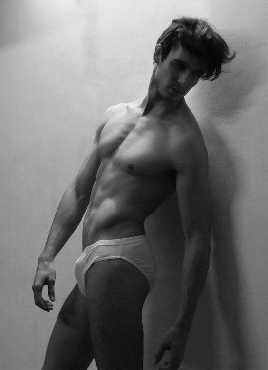 นายแบบ 010