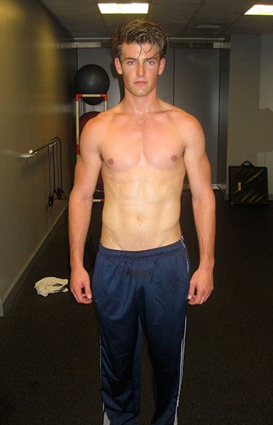 นายแบบ 011