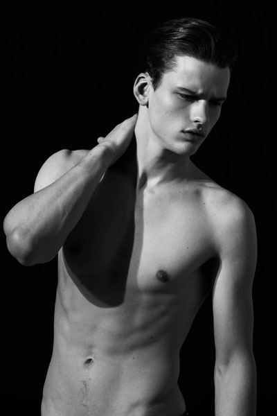 นายแบบ 011