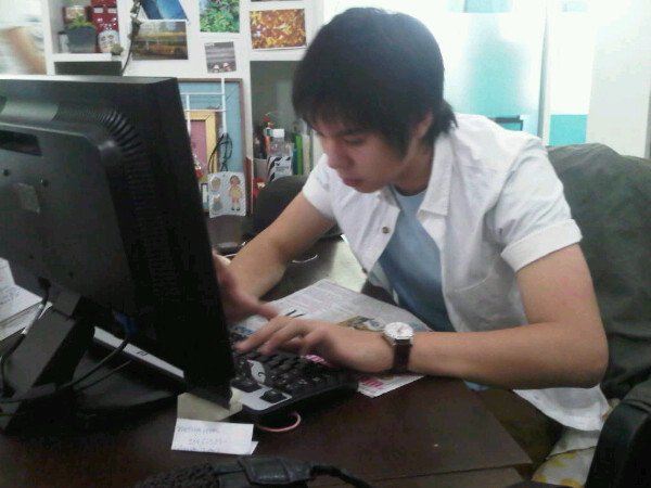 พีช พชร จิราธิวัฒน์ หนุ่มหล่อไฮโซ ทายาทห้างดังเซ็นทรัล