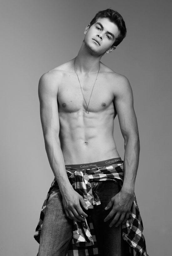 นายแบบ 015