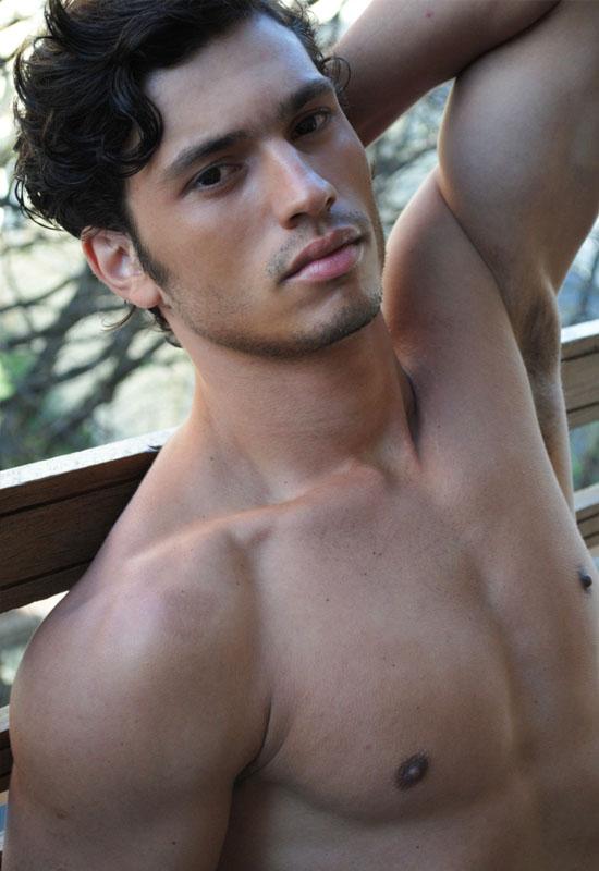 นายแบบ 019