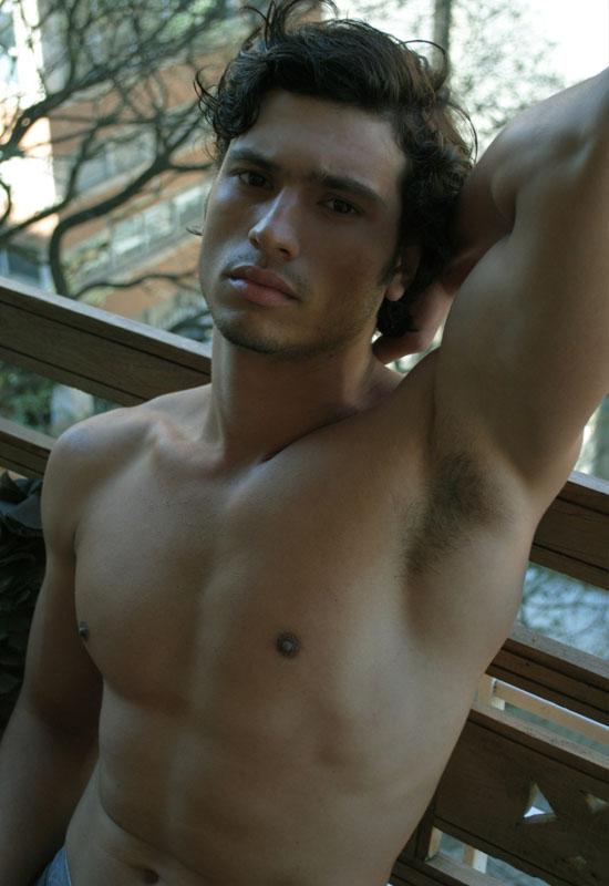 นายแบบ 019