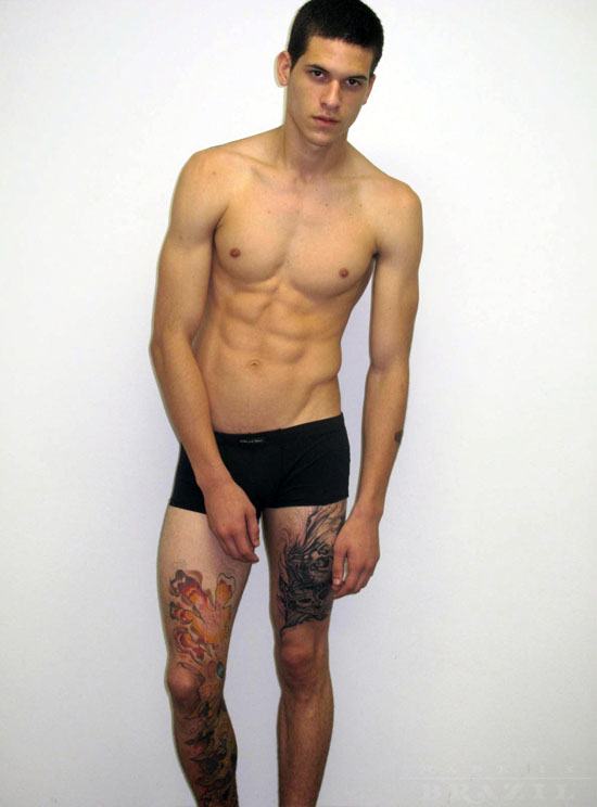 นายแบบ 020