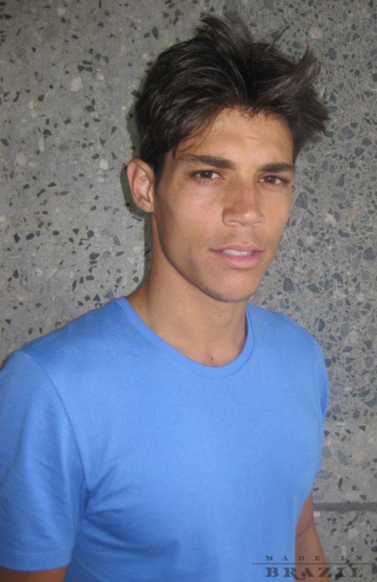 นายแบบ 021