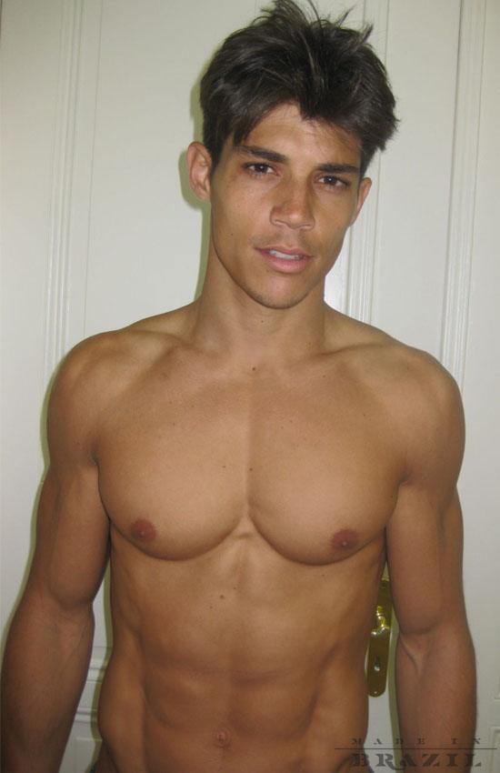 นายแบบ 021