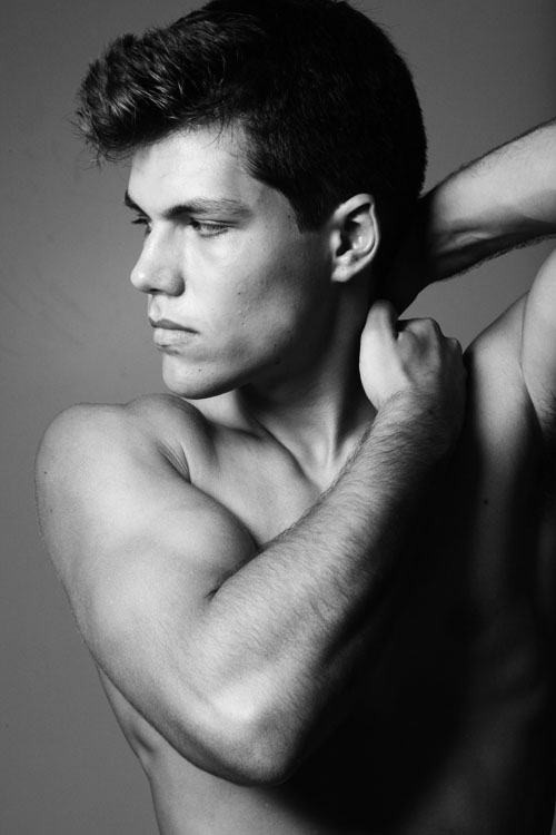 นายแบบ 024