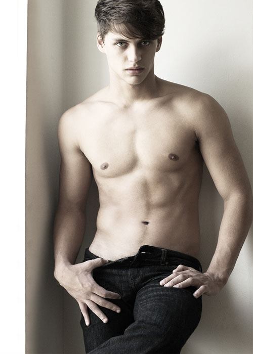 นายแบบ 024