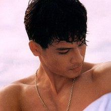 ย้อนหลังนายแบบเก่าครับ แต่ยังหล่ออยู่