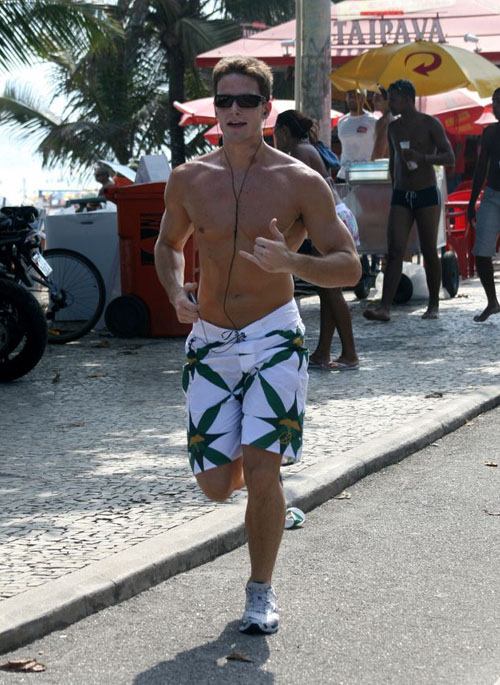 นายแบบ 030