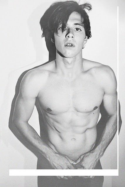 นายแบบ 030