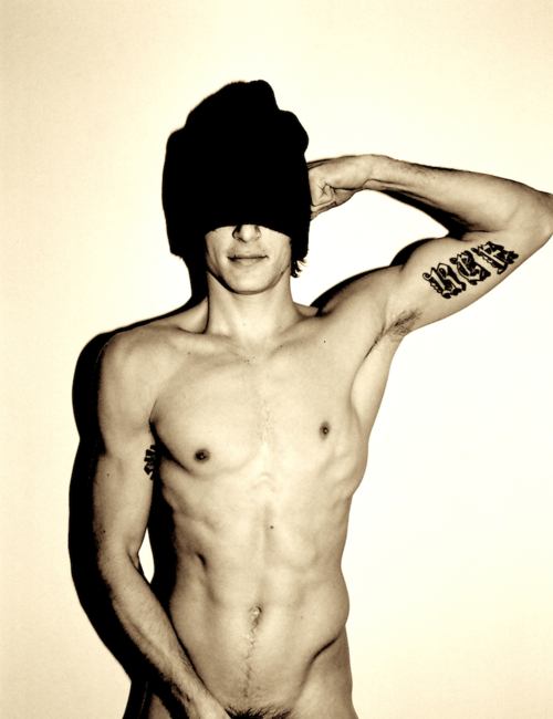 นายแบบ 030