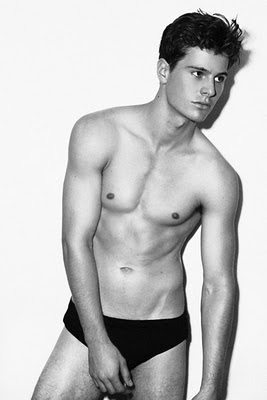 นายแบบ 030