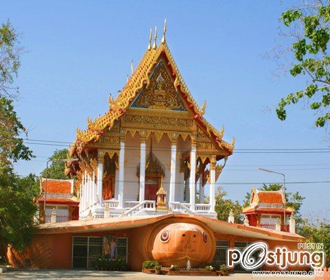 พระอุโบสถบนหลังเต่าแห่งเดียวในโลก วัดพานิชธรรมิการาม วัดในตำบลหนองเต่า อำเภอบ้านหมี่ จังหวัดลพบุี