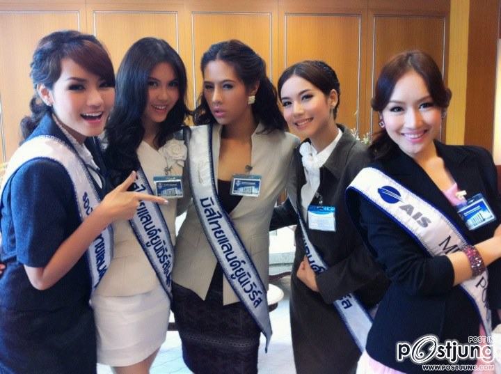 ฟ้า และคณะมิสไทยแลนด์ยูนิเวิร์ส 2554