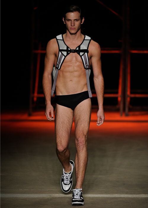 นายแบบ 041