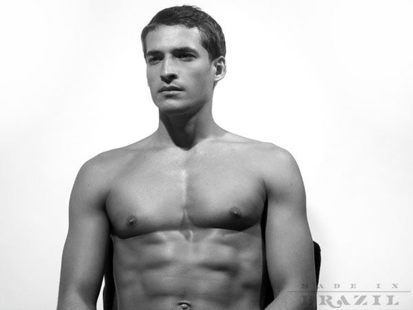 นายแบบ 043