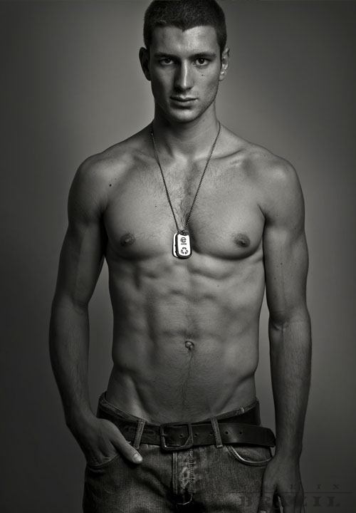 นายแบบ 043