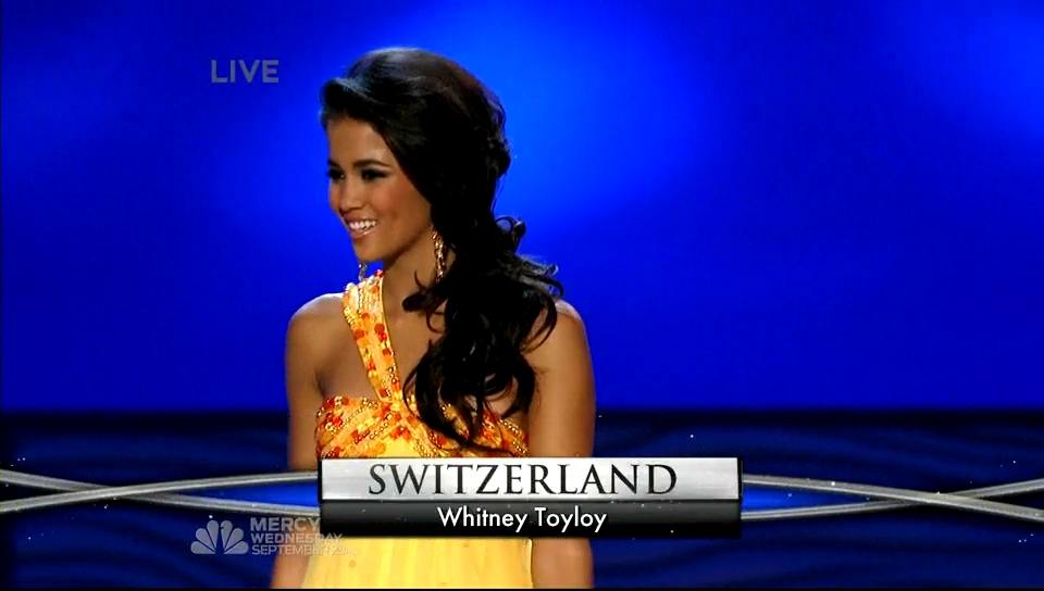 ต้อยสับสน ต้อยงงมากค่ะ ต้อยต้องเดินรอบชุดราตรี