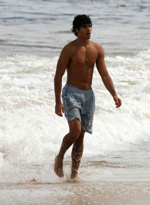 นายแบบ 047