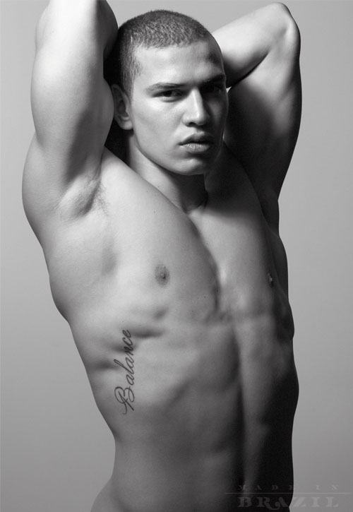 นายแบบ 048