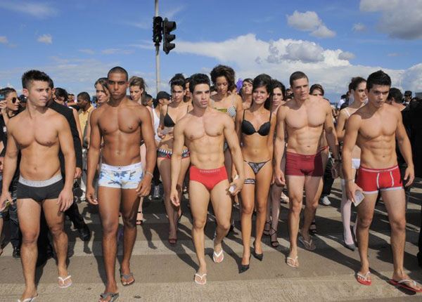 นายแบบ 049