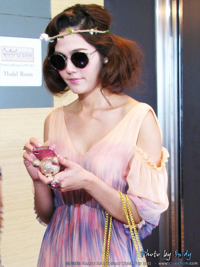 ชมพู่ อารยา เปิดตัวนาฬิกาสุดอลังการ