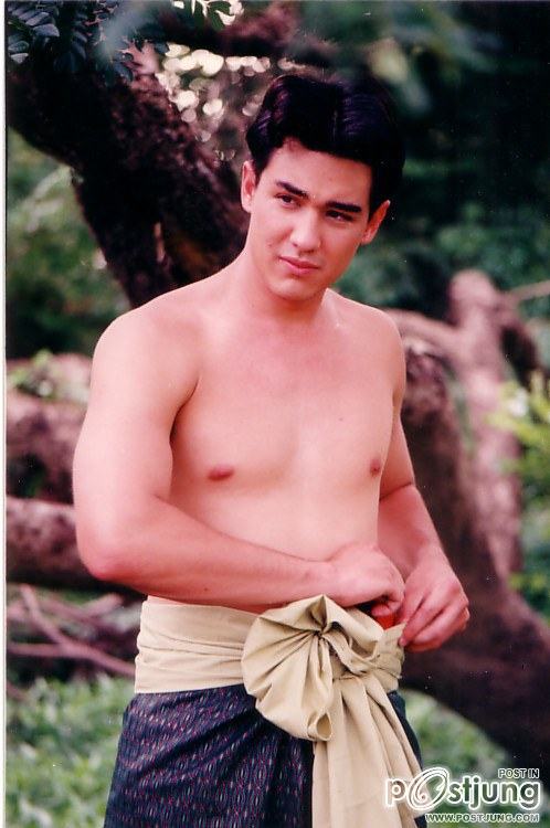 พระเอกที่ผ่านมา