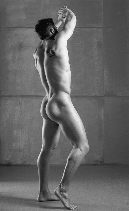 หลากลีลานายแบบ