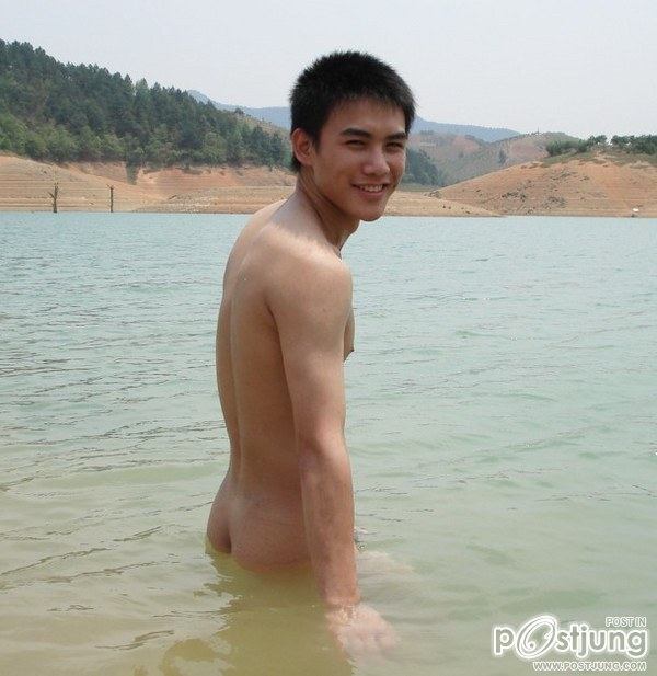 คุณจาให้คะแนนพวกเค๊า**เท่าไหร่