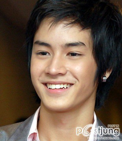 รอยยิ้มน้องเก้า