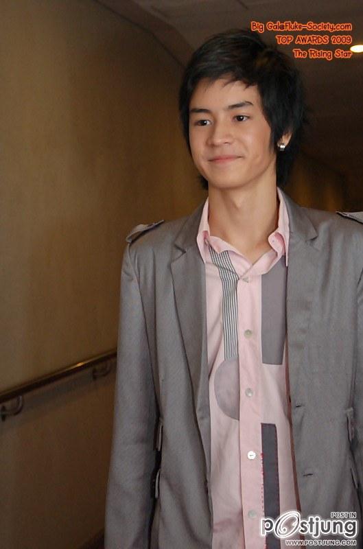 รอยยิ้มน้องเก้า