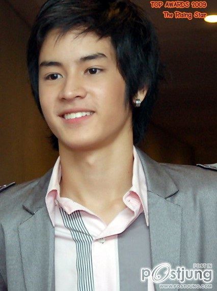 รอยยิ้มน้องเก้า