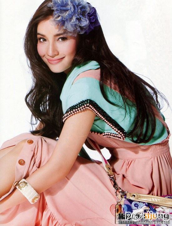 วิว วรรณรท @  LEMONADE vol. 1 no. 9 July 2011