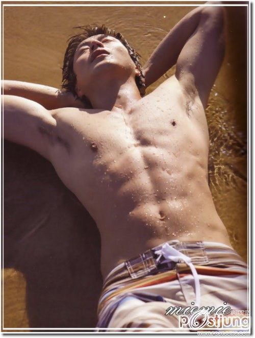 2 หนุ่มเกาหลี-ใต้หวัน คุณให้คะแคนคนไหน