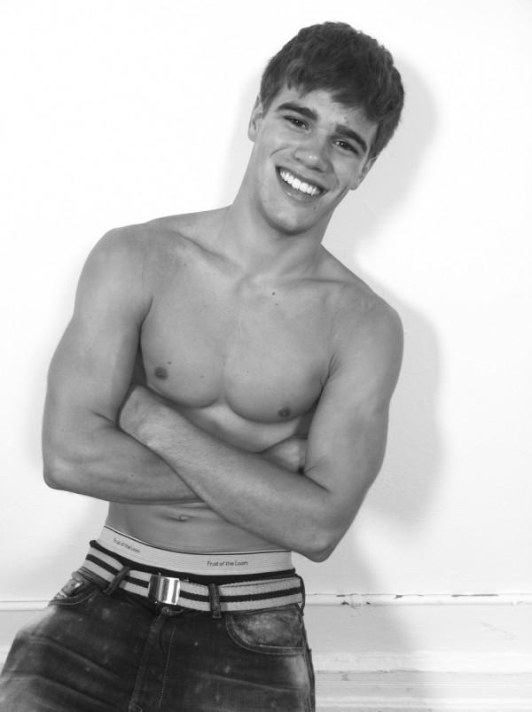 นายแบบ 054