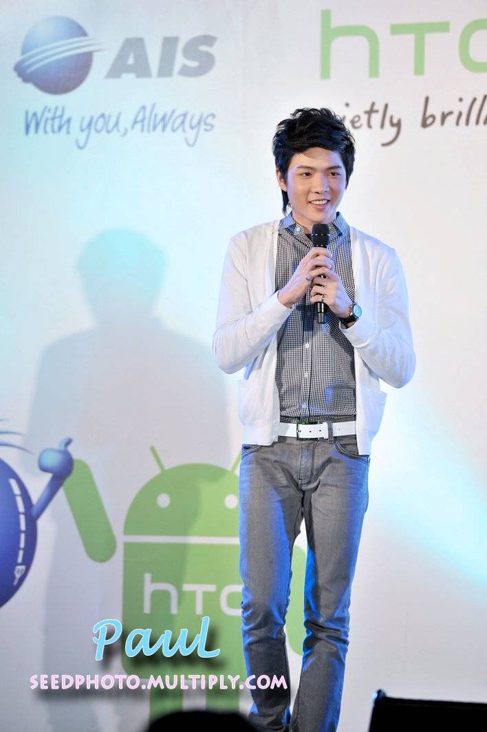 หนุ่มหน้าตี๋ แอมป์ the star งานเปิดตัว HTC Cha Cha @ Siam Paragon