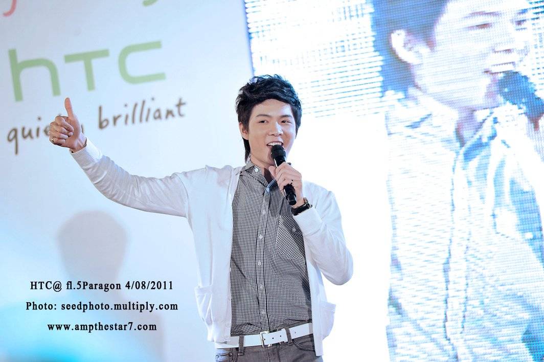 หนุ่มหน้าตี๋ แอมป์ the star งานเปิดตัว HTC Cha Cha @ Siam Paragon