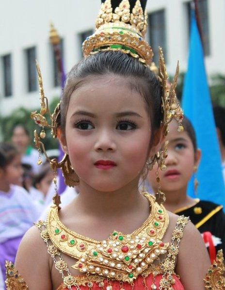 น้องใยไหม สาวน้อยสุดน่ารัก