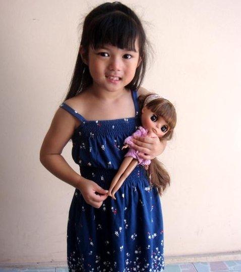 น้องใยไหม สาวน้อยสุดน่ารัก