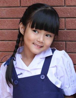 น้องใยไหม สาวน้อยสุดน่ารัก