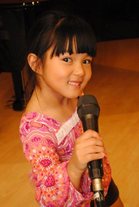 น้องใยไหม สาวน้อยสุดน่ารัก