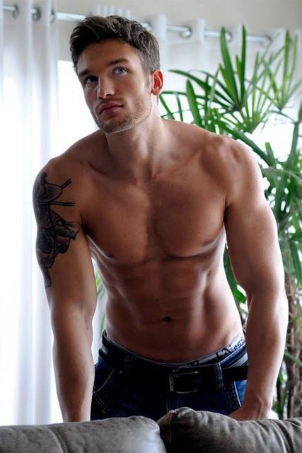 นายแบบ 057