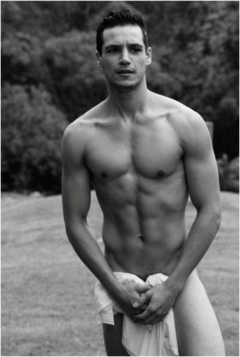 นายแบบ 057