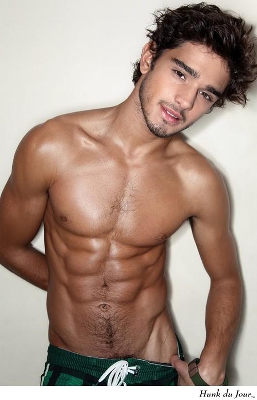 นายแบบ 057