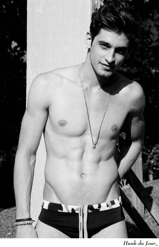 นายแบบ 057