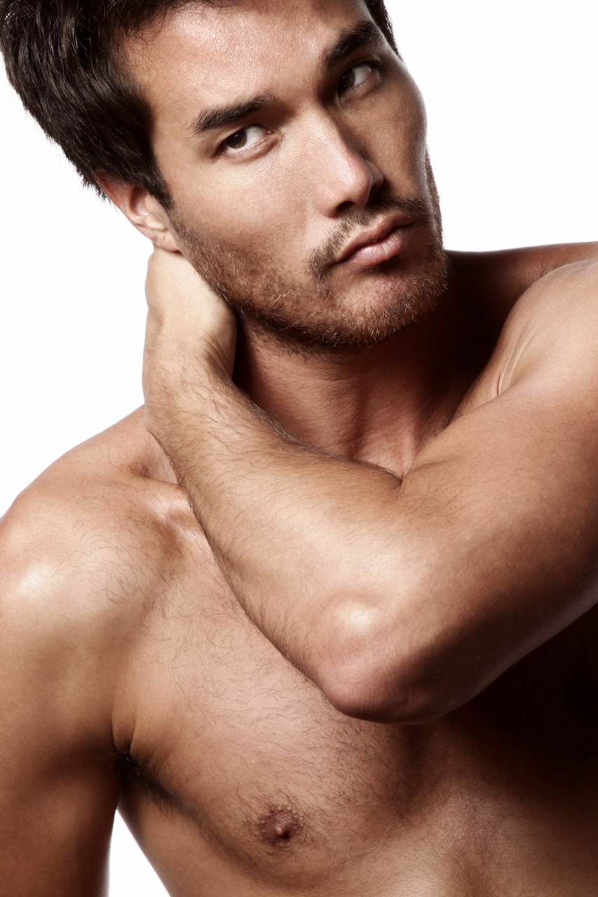 หนุ่มลูกครึ่งอเมริกัน