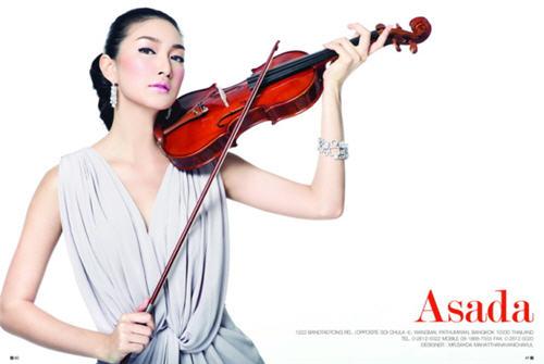 แพนเค้ก เขมนิจ @ STAR FASHION vol. 1 no. 217 August 2011