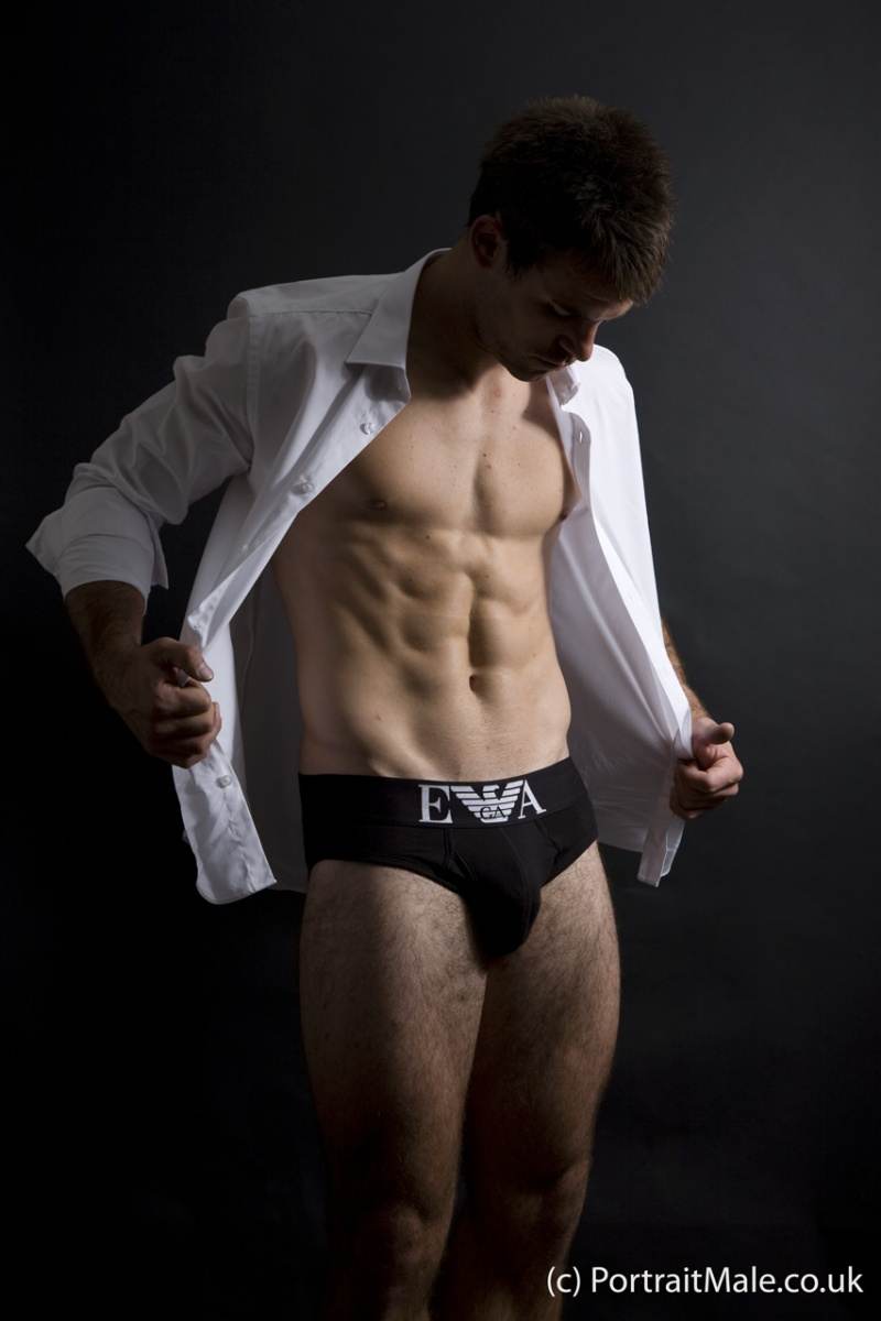 เสิร์ฟฝรั่งหล่อน่ารัก