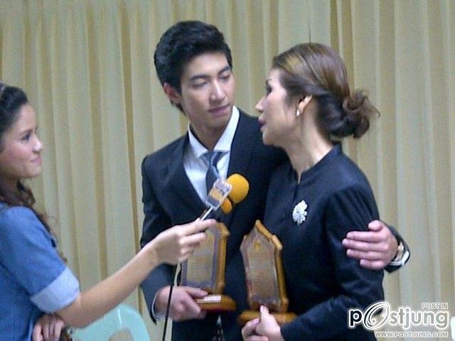 โตโน่ และ คุณแม่ รับรางวัลลูกกตัญญู-แม่ดีเด่น